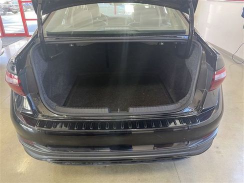 Used 2023 Volkswagen Jetta SE image 27