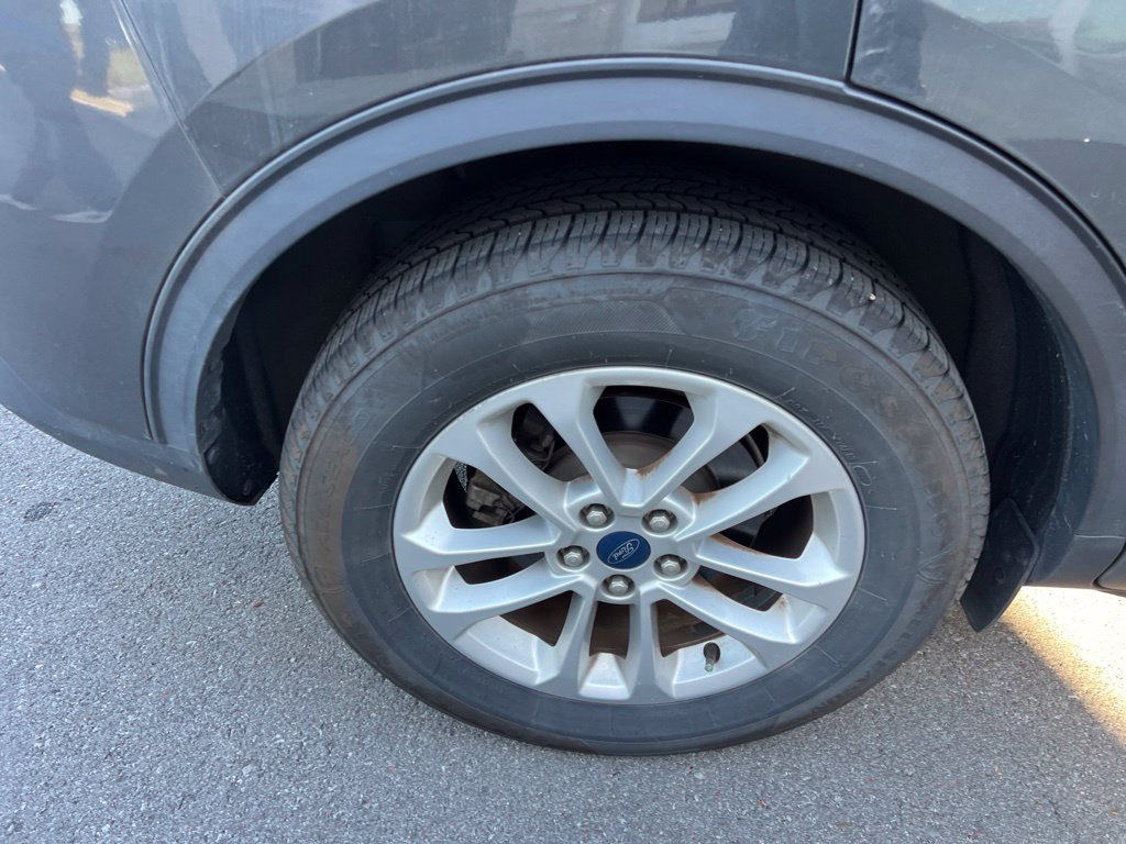 Used 2020 Ford Escape SE FWD image 12