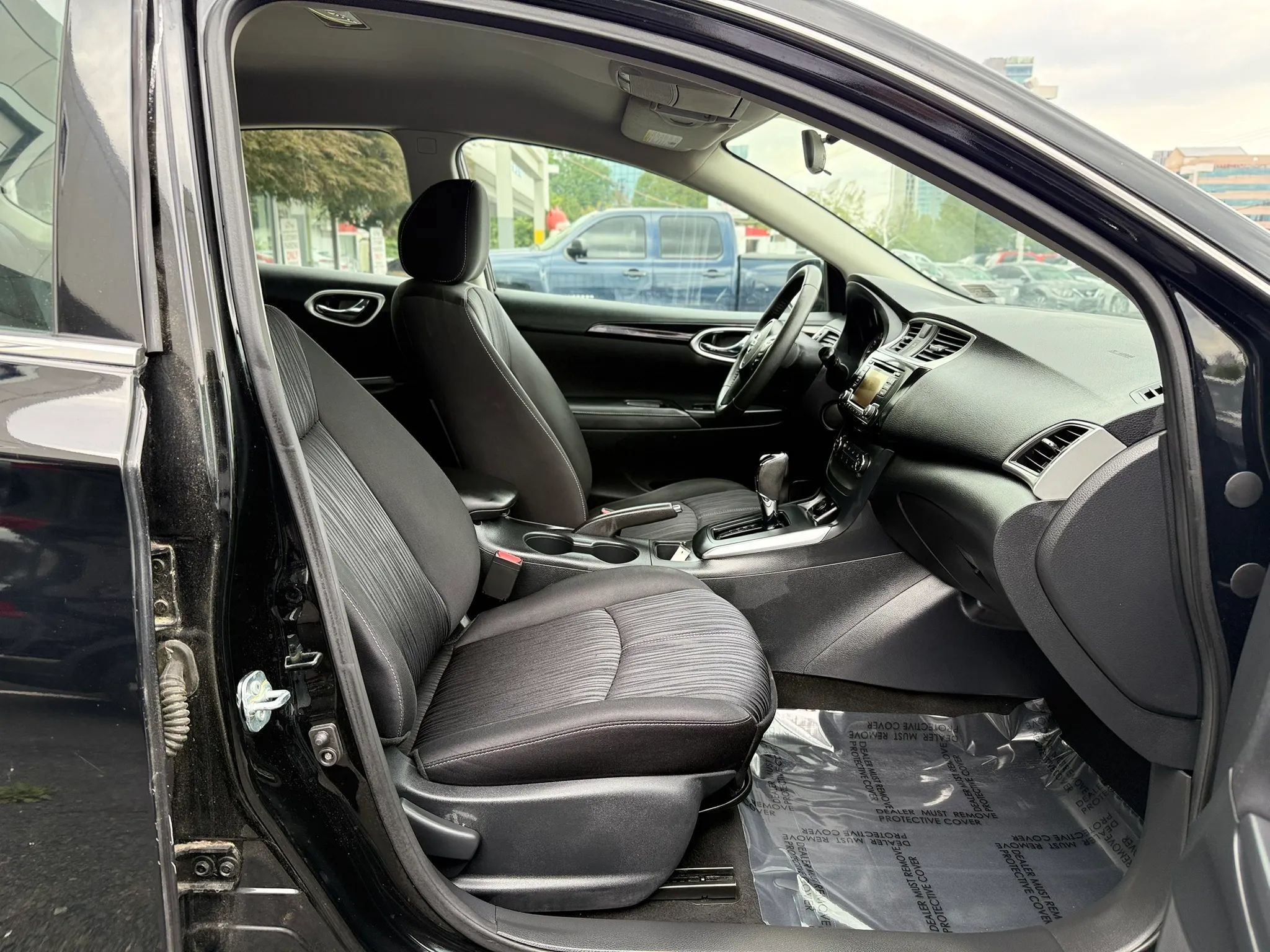 Used 2017 Nissan Sentra SV FWD image 30