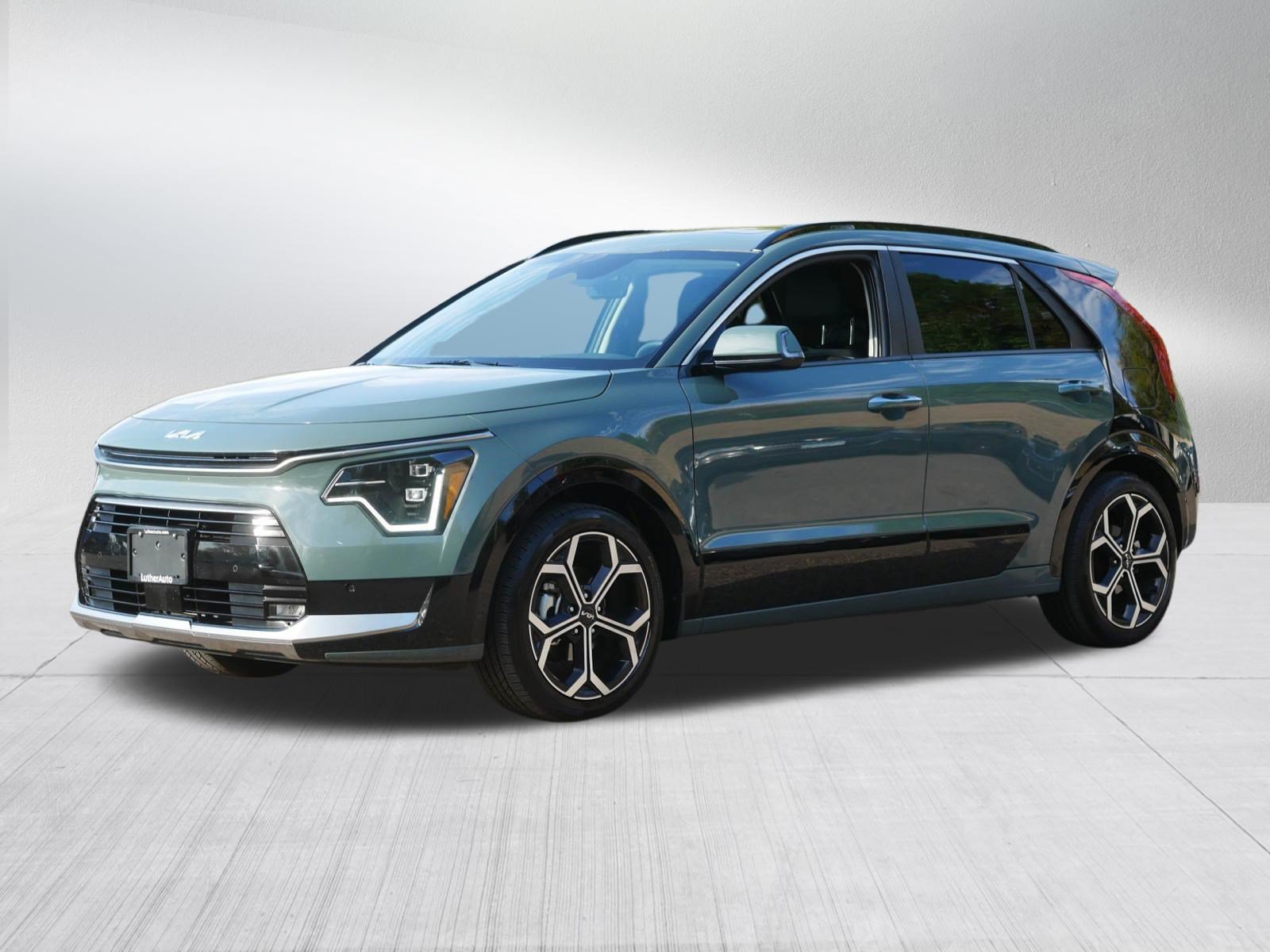 Certified 2025 Kia Niro SX Touring FWD image 3