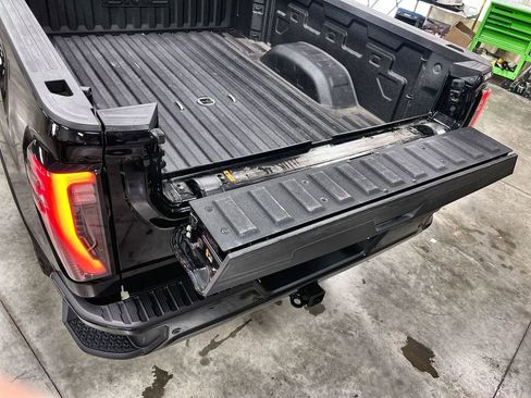 Used 2025 GMC Sierra 2500 AT4 AWD/4WD image 26