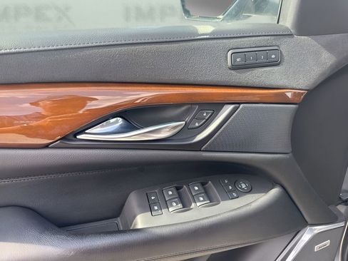 Used 2020 Cadillac Escalade Luxury AWD/4WD image 28