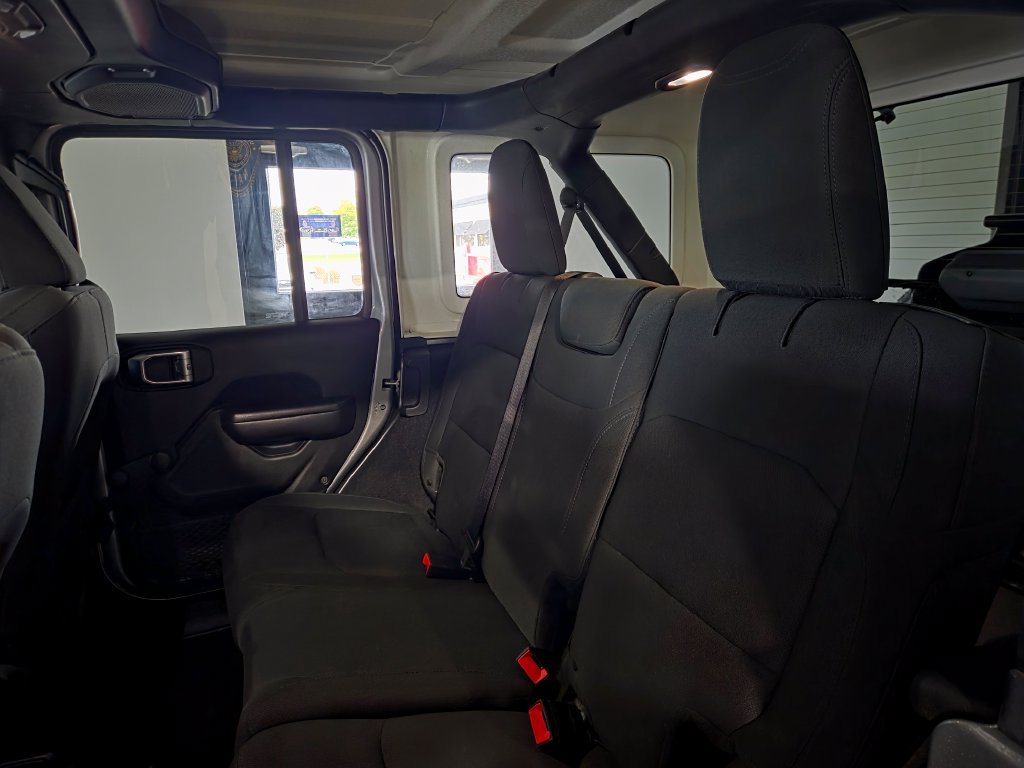 Used 2018 Jeep Wrangler Unlimited Sport AWD/4WD image 13