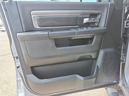 Used 2023 RAM 1500 Classic Warlock image 8