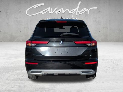 Used 2024 Mitsubishi Outlander SE image 15