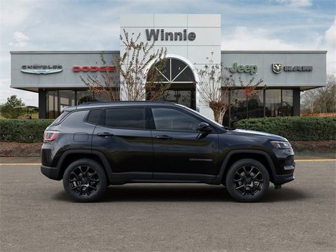 New 2026 Jeep Compass Latitude image 21