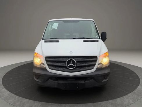 Used 2015 Mercedes-Benz Sprinter 2500 image 2