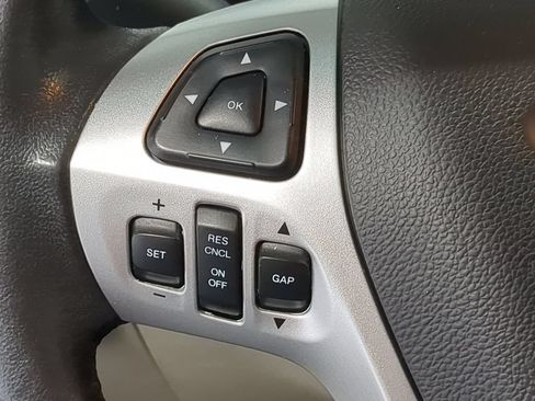 Used 2014 Ford Explorer Limited w/ Equipment Group 302A AWD/4WD image 29