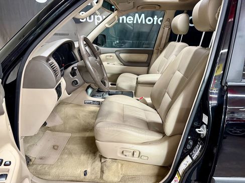 Used 2007 Toyota Land Cruiser image 11