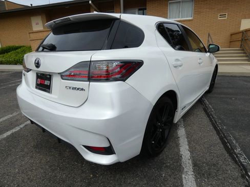Used 2015 Lexus CT 200h image 9