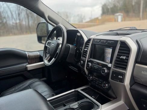 Used 2019 Ford F350 Lariat w/ Lariat Ultimate Package image 19