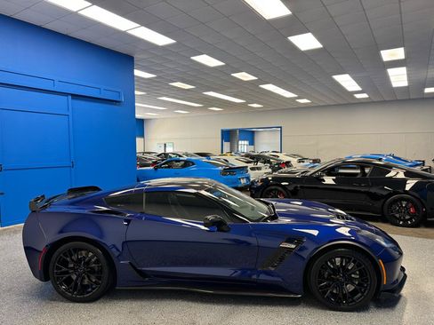 Used 2018 Chevrolet Corvette Z06 RWD image 6