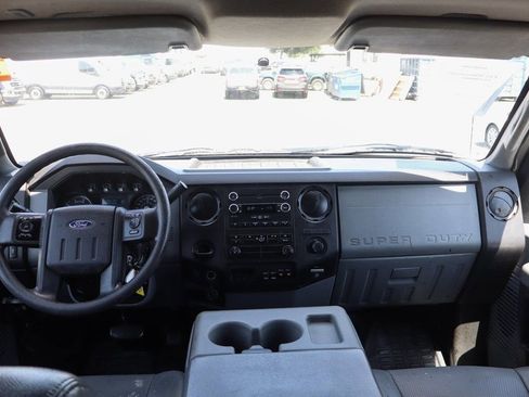 Used 2016 Ford F650 2WD Crew Cab Super Duty image 25