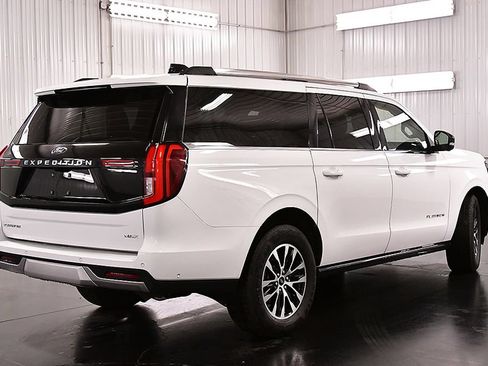 Used 2025 Ford Expedition Max Platinum AWD/4WD image 7