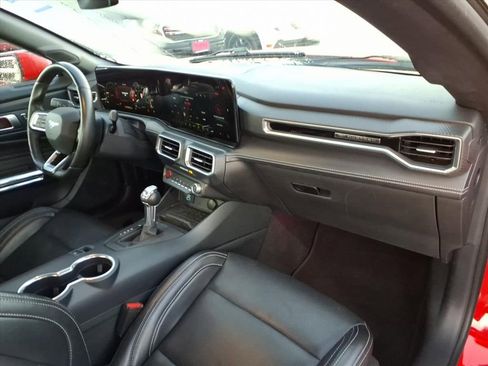 Used 2024 Ford Mustang Premium image 15