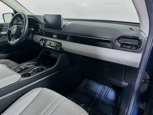 Certified 2025 Honda Pilot Elite image 31