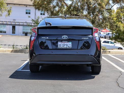 Certified 2018 Toyota Prius Two w/ Prius Two Safety Plus Package FWD image 5