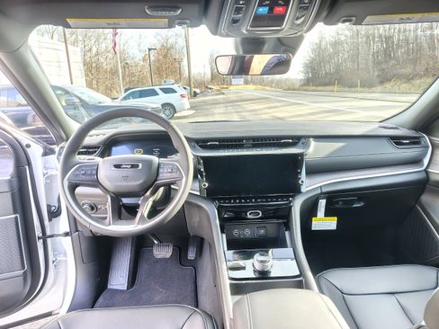 New 2026 Jeep Grand Cherokee Limited AWD/4WD image 23