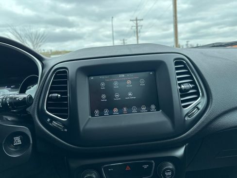 Used 2021 Jeep Compass Latitude w/ Sun and Sound Group AWD/4WD image 48