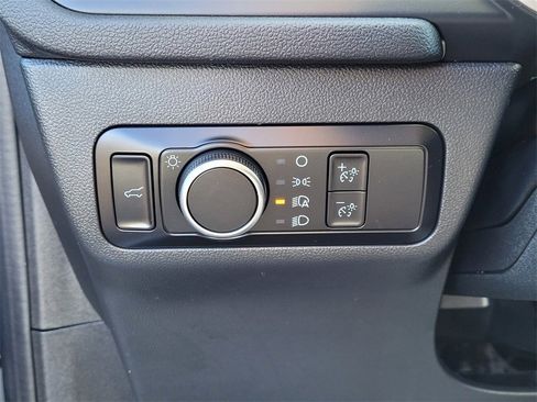 Used 2022 Ford Escape SE w/ SE Sport Appearance Package image 14