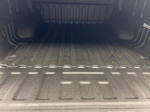 Used 2019 GMC Canyon SLT image 8