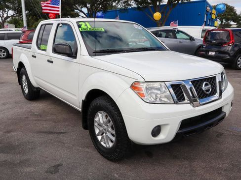 Used 2021 Nissan Frontier SV image 7