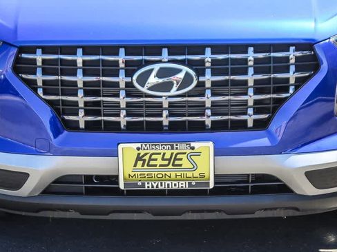 New 2025 Hyundai Venue SEL image 11