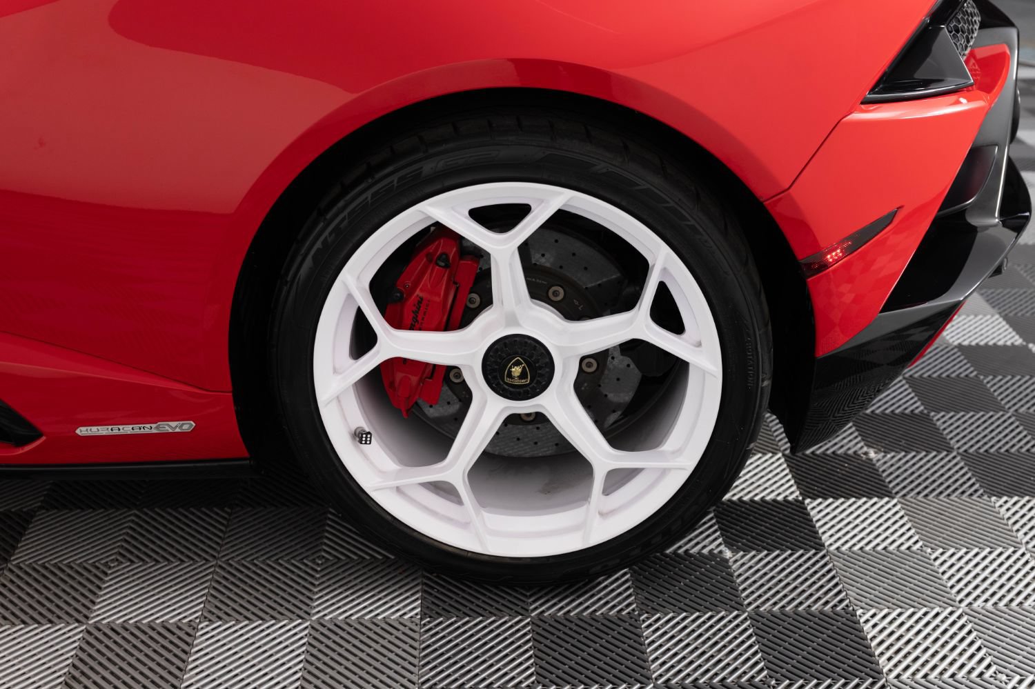 Used 2020 Lamborghini Huracan EVO AWD/4WD image 42