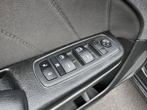 Used 2023 Dodge Charger SXT RWD image 12