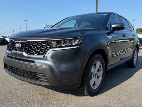 Used 2021 Kia Sorento LX FWD image 3