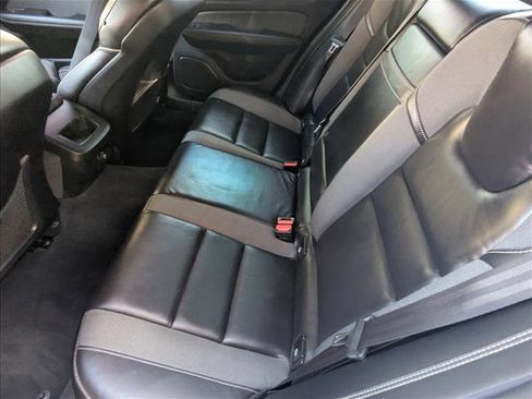 Used 2019 Volvo S60 T5 R-Design image 19