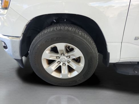 Used 2023 RAM 1500 Laramie AWD/4WD image 29