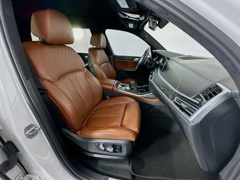 Used 2022 BMW X7 xDrive40i w/ M Sport Package image 30