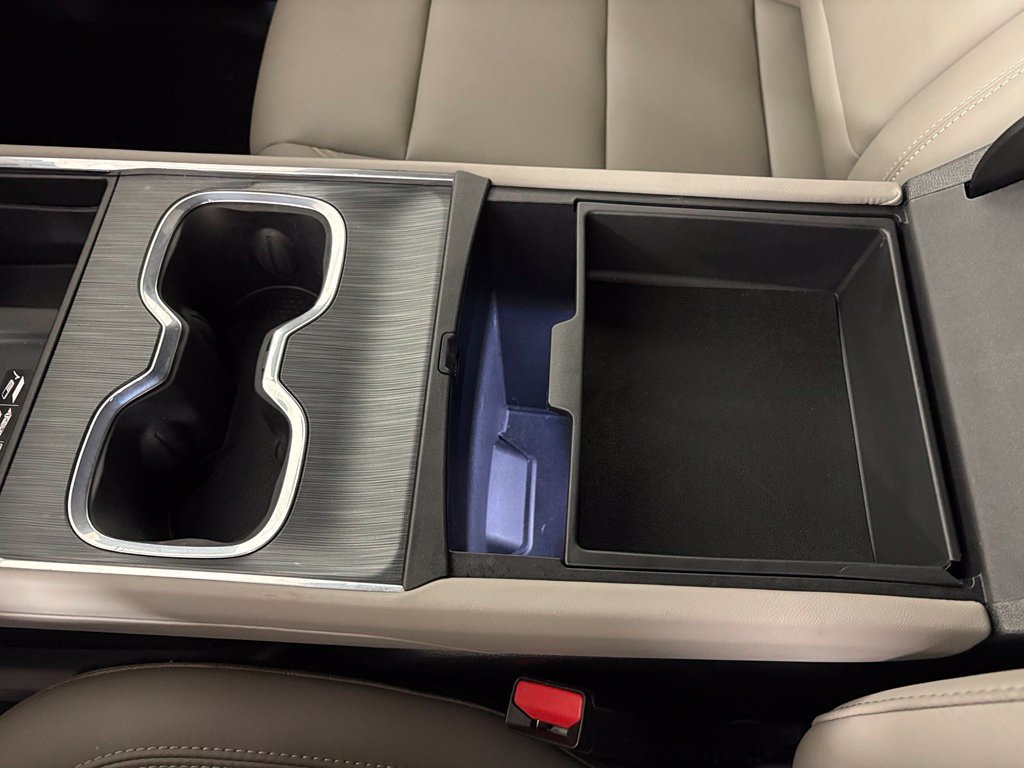 Certified 2026 GMC Acadia Elevation w/ Elevation Premium Package FWD image 41