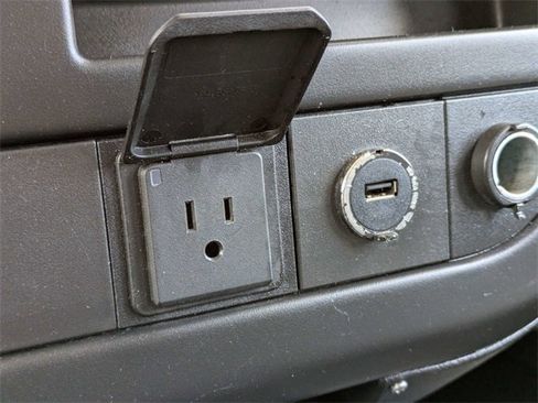 Used 2017 Chevrolet Express 3500 LT w/ LT Preferred Equipment Group image 21