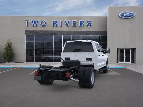 New 2026 Ford F350 4x4 Crew Cab DRW Super Duty image 8