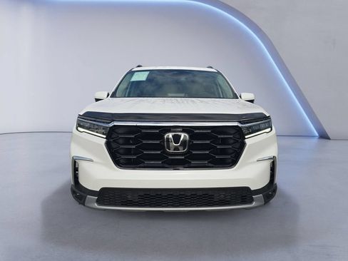 Certified 2024 Honda Pilot Touring image 8