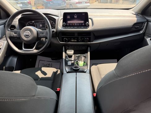 Used 2024 Nissan Rogue S AWD/4WD image 10