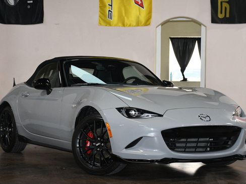 Used 2025 MAZDA MX-5 Miata Club w/ Brembo/BBS Recaro Package RWD image 3