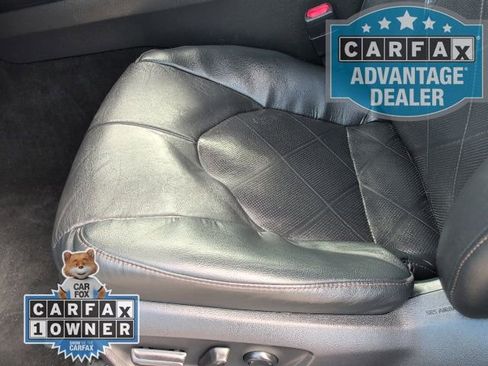 Used 2019 Toyota Camry XLE image 12