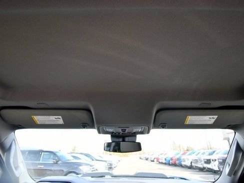 Used 2023 Chevrolet Silverado 1500 LT Trail Boss w/ LT Trail Boss Premium Package AWD/4WD image 17
