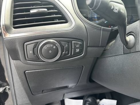 Certified 2023 Ford Edge Titanium AWD/4WD image 30