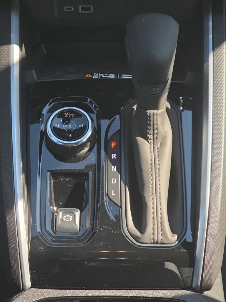 New 2026 Chevrolet Colorado Trail Boss AWD/4WD image 14