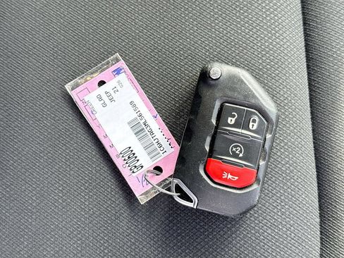 Used 2021 Jeep Gladiator Sport AWD/4WD image 36