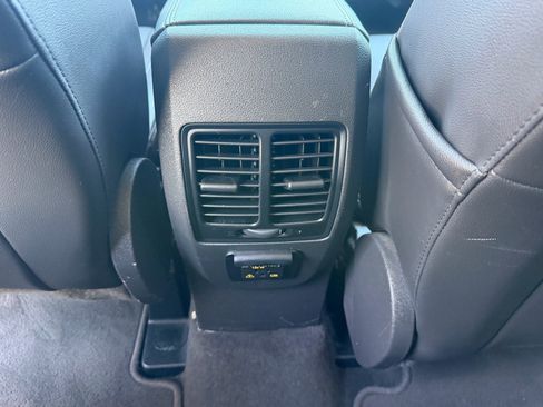 Used 2016 Ford Escape Titanium FWD image 18