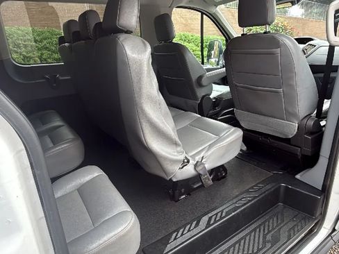 Used 2018 Ford Transit 350 XL RWD image 36