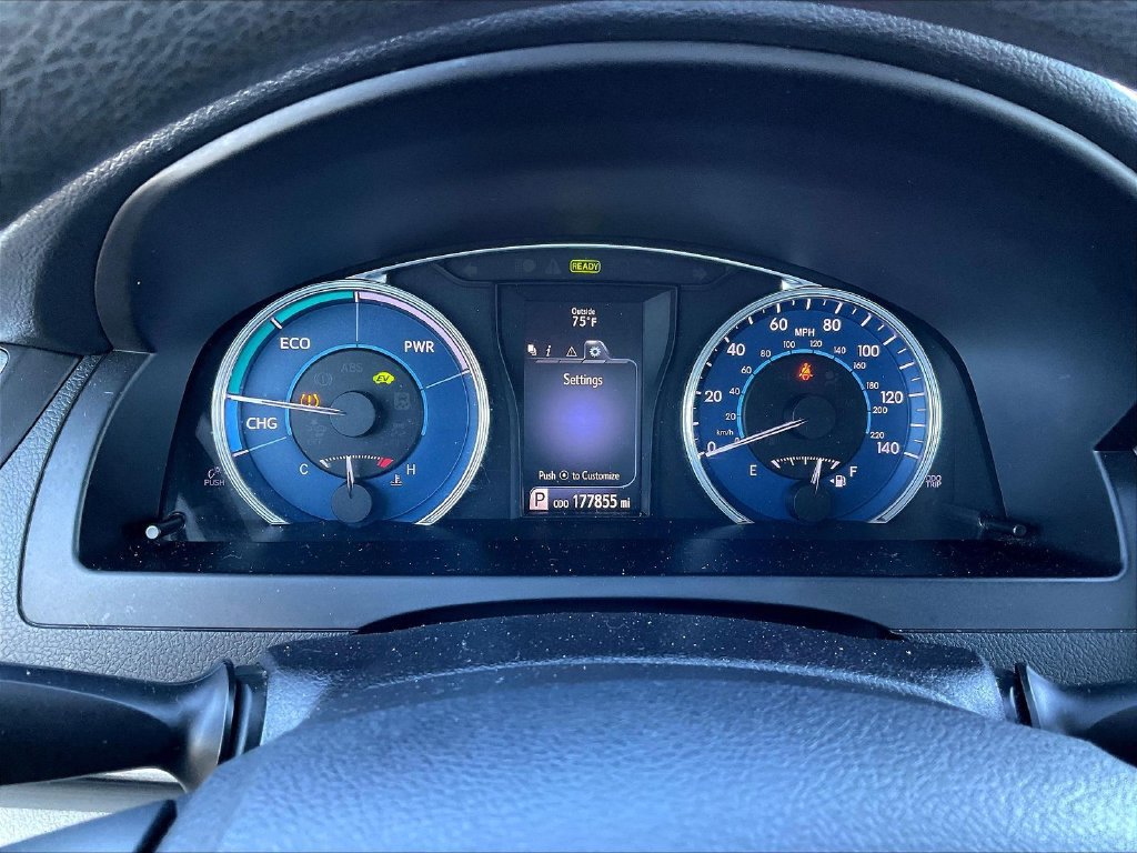 Used 2017 Toyota Camry LE FWD image 13