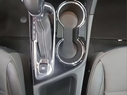 Used 2025 Buick Encore GX Preferred FWD image 35