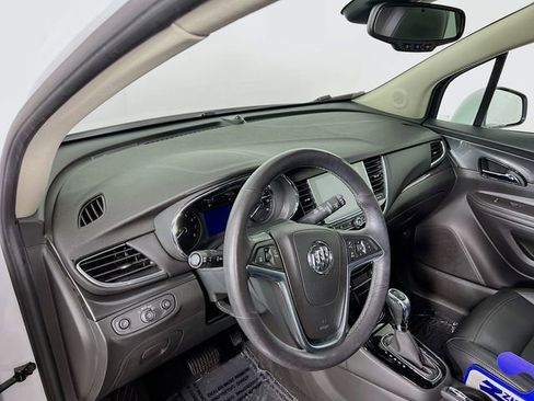 Used 2019 Buick Encore Essence image 7