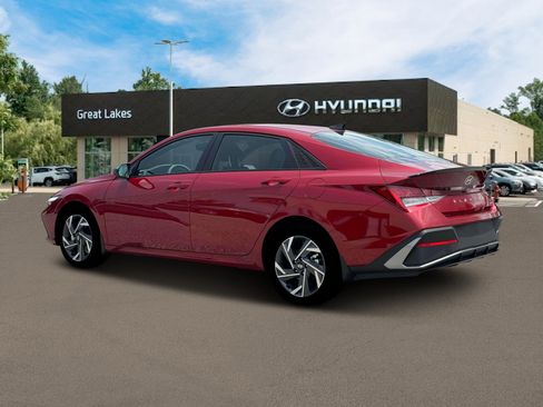 New 2025 Hyundai Elantra SEL image 5
